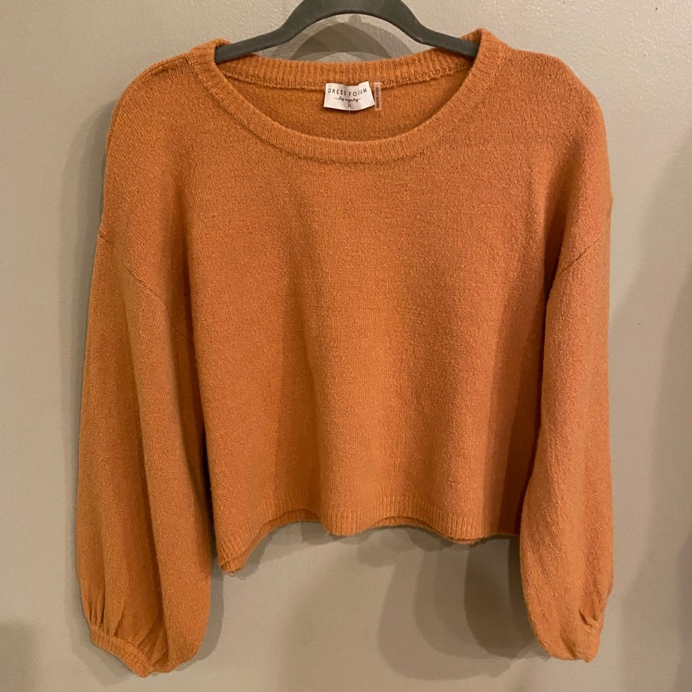 Katie Waltman size small crop sweater NWT